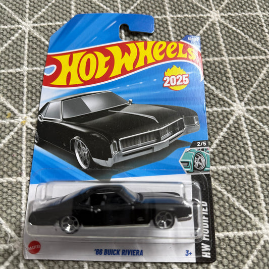 Hotwheels 2025 M Case: ‘66 Buick Riviera