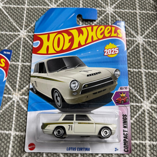 Hotwheels 2025 M Case: Lotus Cortina